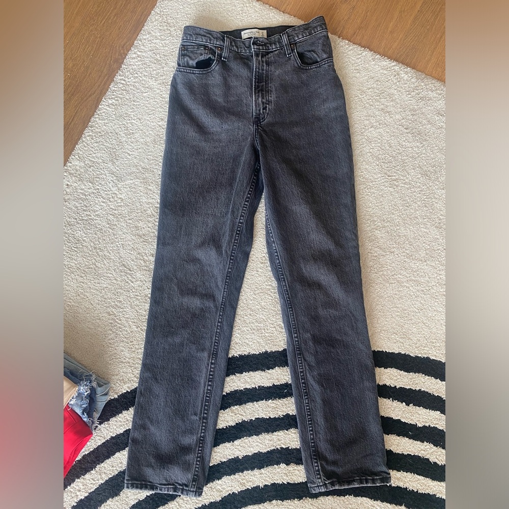 Abercrombie 90s straight jeans